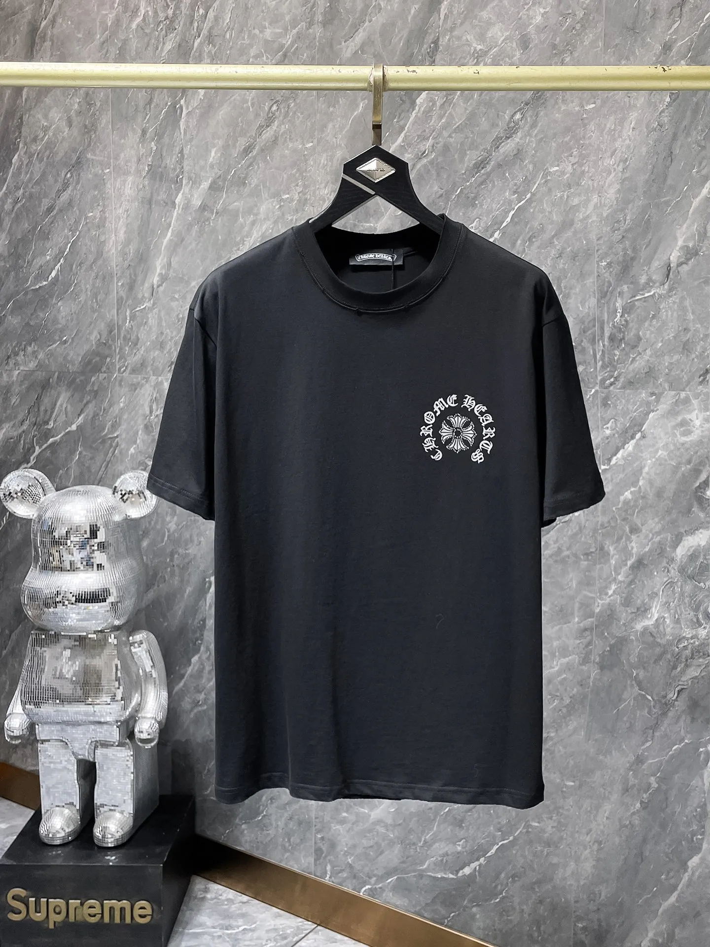 P170 New for summer Chrome Hearts 25ss Engraved film hot diamond version High gram weight environmentally friendly high-quality top fabric 280g Heavy hot diamond horseshoe Sanskrit letter cross short sleeves counter synchronization 1:1 replica version Recommended color: black white Size: S, M, L, XL